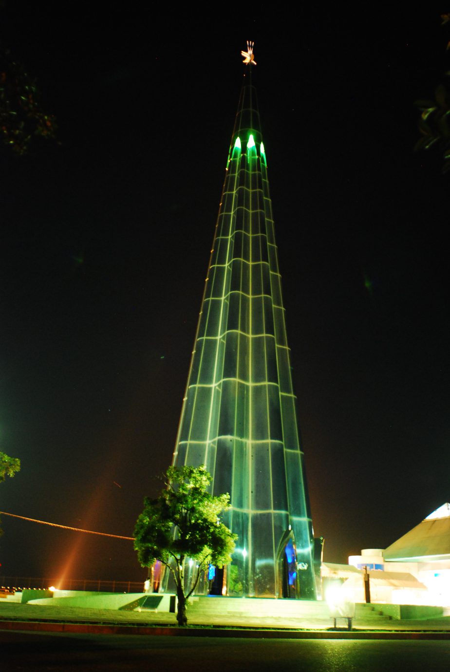 スターツリー（パラダイスの塔）の内部